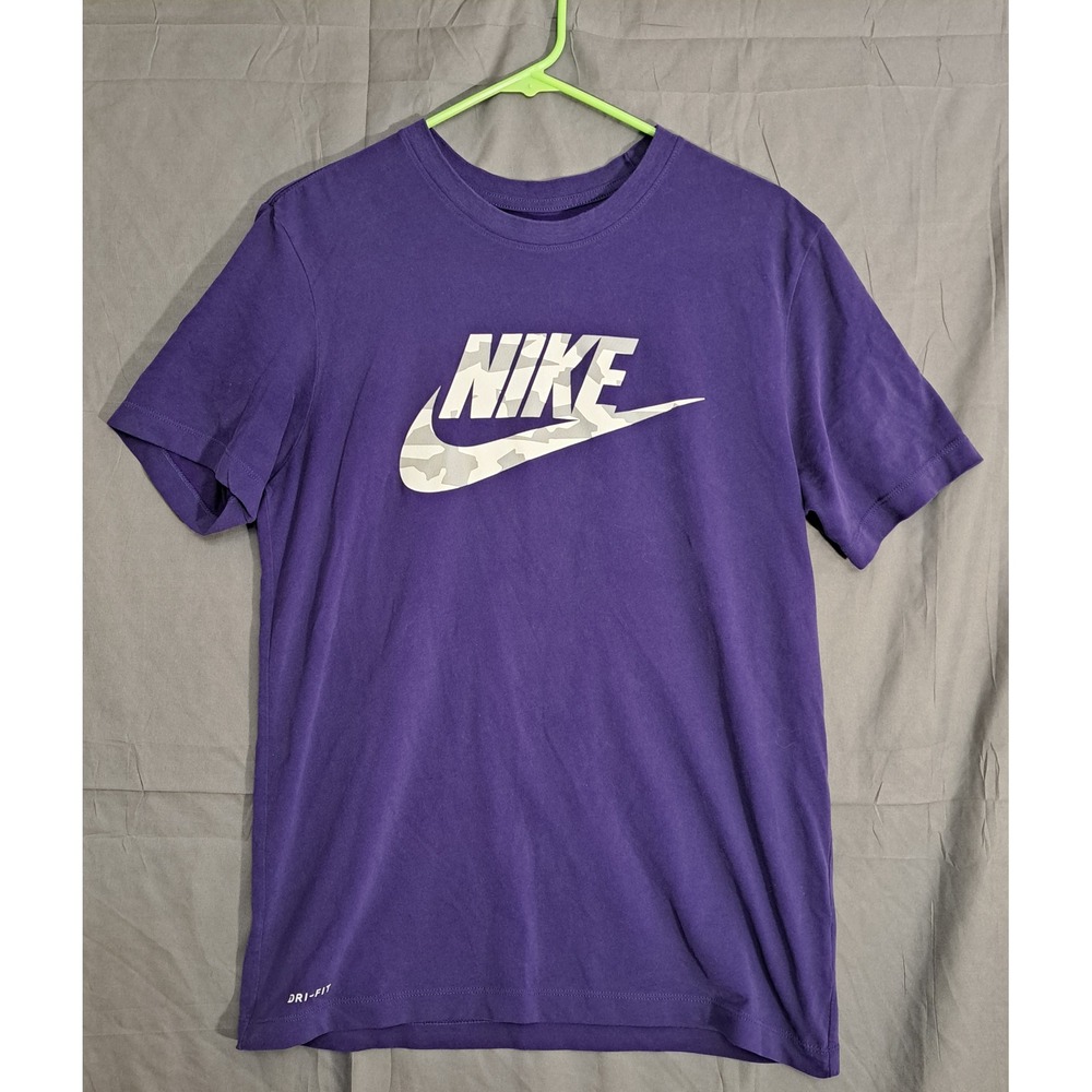 Nike Dri-Fit White Camo Swoosh T-Shirt Mens Size Medium Purple